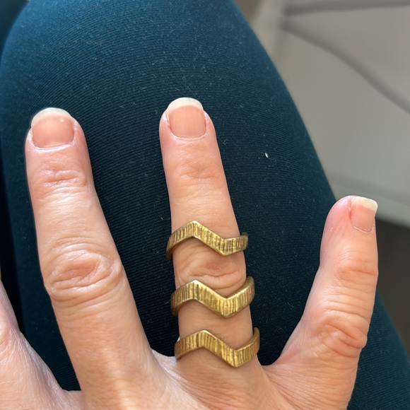 Set of 3 J Crew Matte Gold Tone Stackable Rings Size 5 EUC - Picture 3 of 4